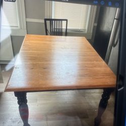 Nice Family kitchen/dining Table Great shape You’ll Love 