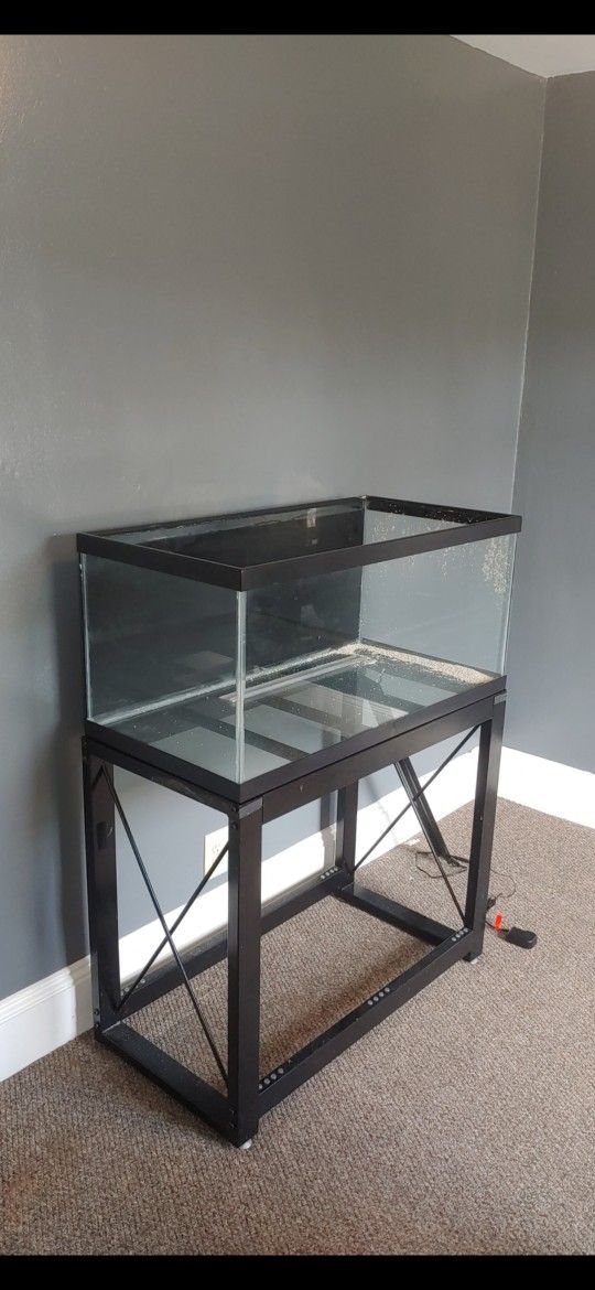 40 Gallon Breeder Tank