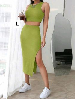 New women’s 2 piece set size large