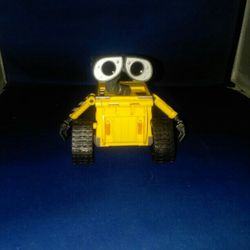 WALL  E  TOY