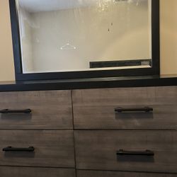 6 Draw Dresser With Mirror