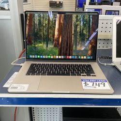 Apple Laptop 