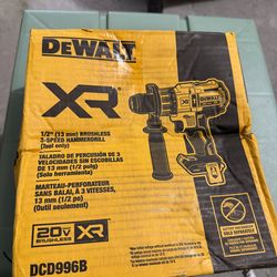 DEWALT 20V MAX XR Cordless Brushless 3-Speed 1/2 in. Hammer Drill (Too Onlv)