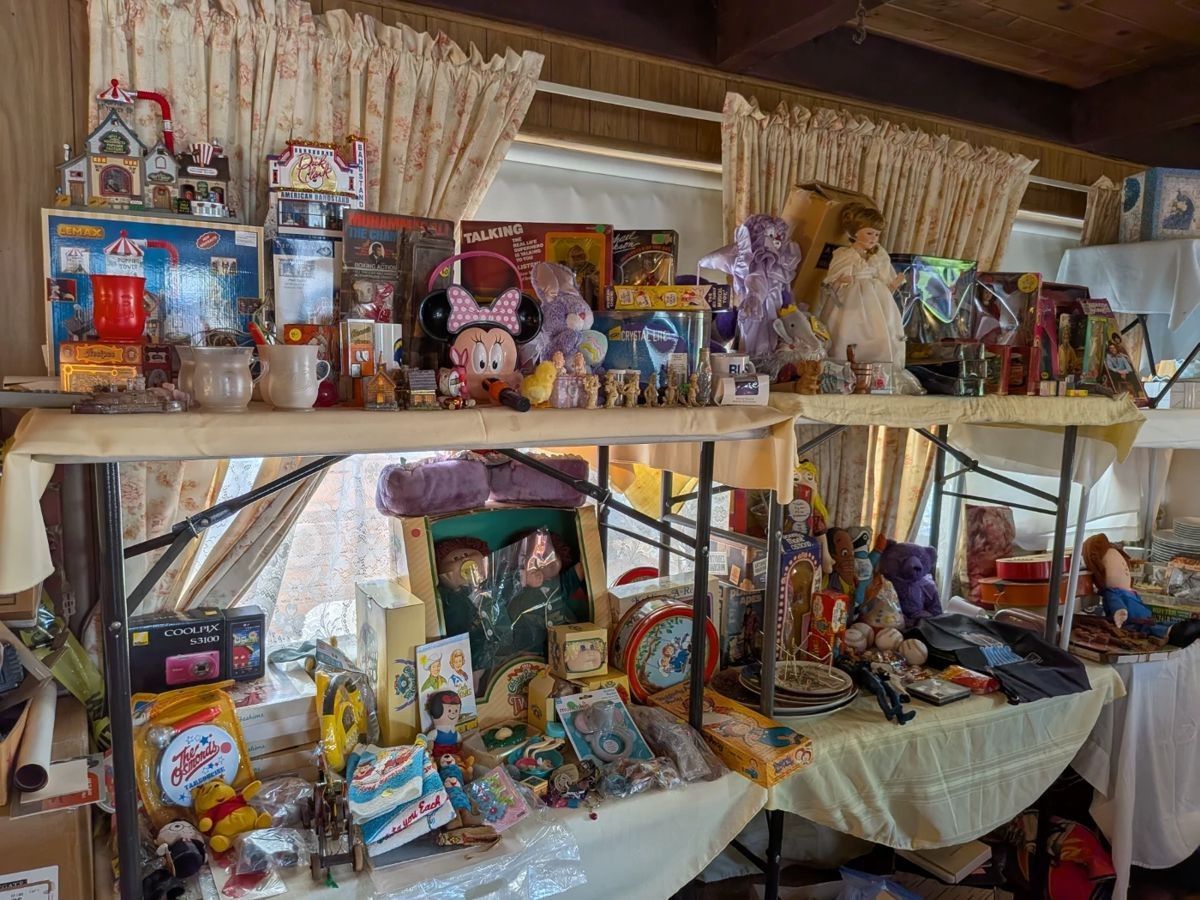 ESTATE-SALE COVINA - vintage Collectibles-Toys, dolls, cards, plates, glassware, cars, mugs