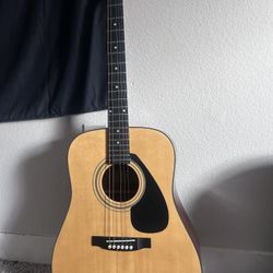 Acoustic guitar 