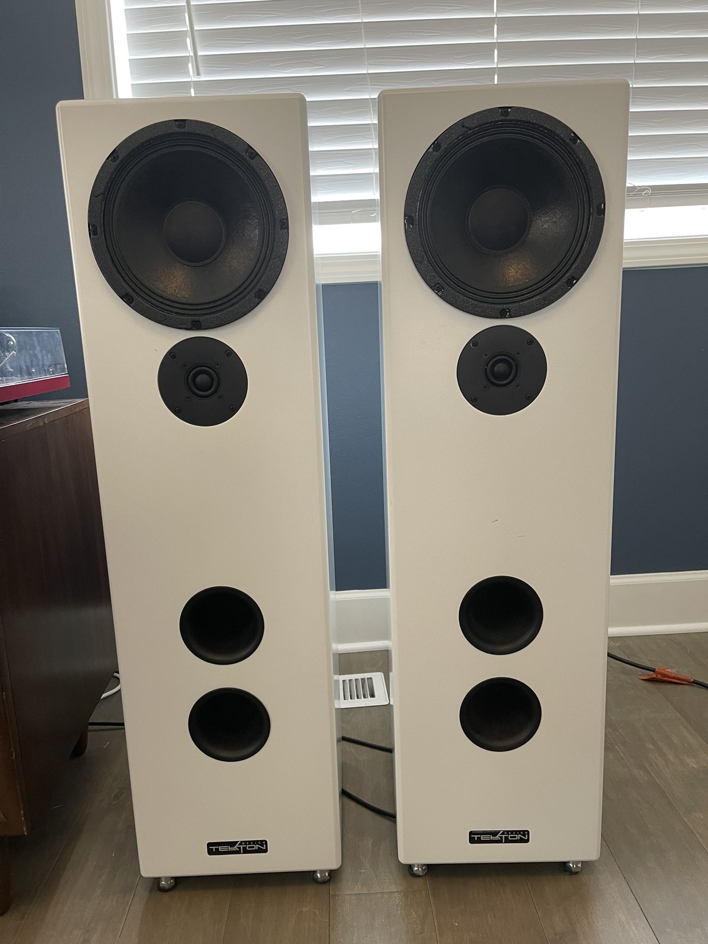 Tekton Lore Reference Speakers