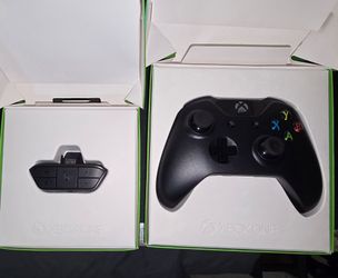 2013 xbox controller and headset attachment