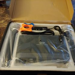 Wireless Microphones Set 