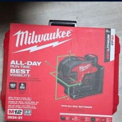 Milwaukee M12 Green Cross Line & 4 Points Laser Kit 3624-21