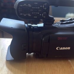 Canon AX40 Cam Corder 