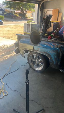 Microphone Stand with Pop Filter