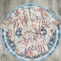 Charlotte Russe Women’s XS Baby Light Pink Floral Romper Shorts Purple Cream Floral Deep V