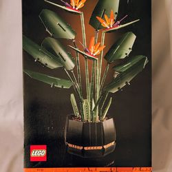 Lego bird of paradise