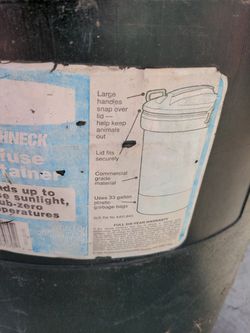 13 Gal Rubbermaid Trash Bin / Trash Can for Sale in Brookline, MA - OfferUp