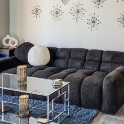 New Couch , Palm Springs 🌴 