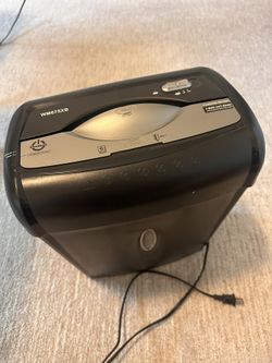 Paper and Credit Card Shredder