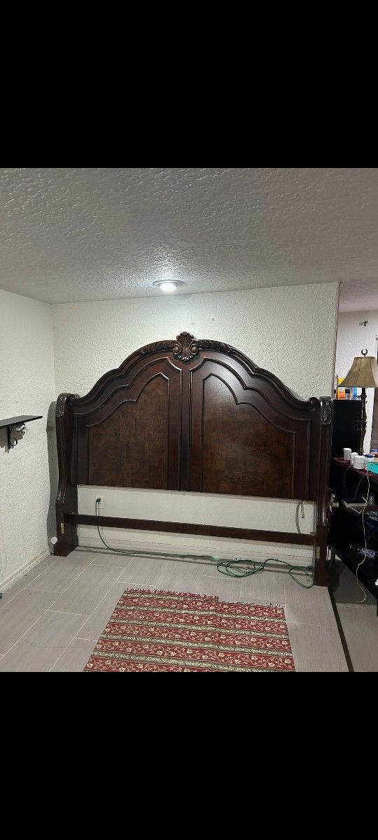 I Good Condition. Just The Frame 250 Cash Takes It