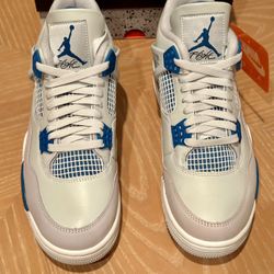 Size 9.5 - Air Jordan 4 Retro 2024 Military Blue