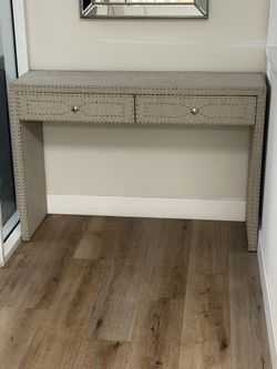 Console Table in great condition