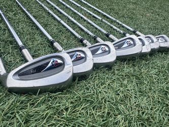 Wilson Staff Golf Iron Set