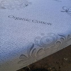 Mattress Memory Foam Full Size Good Condition 