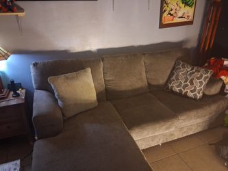 Ashley stonemeade 3 sectional sofa