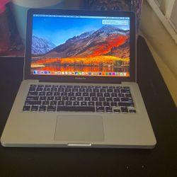 MacBook Pro 2010 8gb Ram 500 Drive i5
