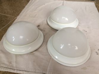 3 Hampton bay used whit flushmount lights