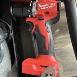 Milwaukee Hammer Drill 