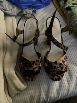 Anne Klein heels size 10