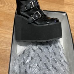 Demonia Ankle Platforms - Swing - 105 Size 6 W