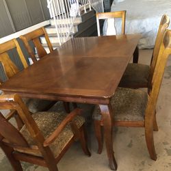 Comedor De Seis Sillas De Madera 