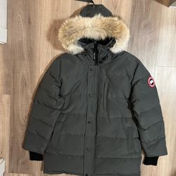 Winter Jacket Parka Size M/L/XL