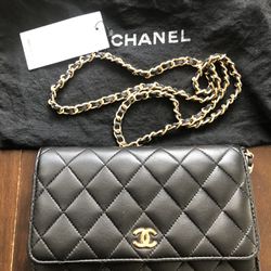 Authentic Chanel Shoulder Bag for Sale in Houston, TX - OfferUp