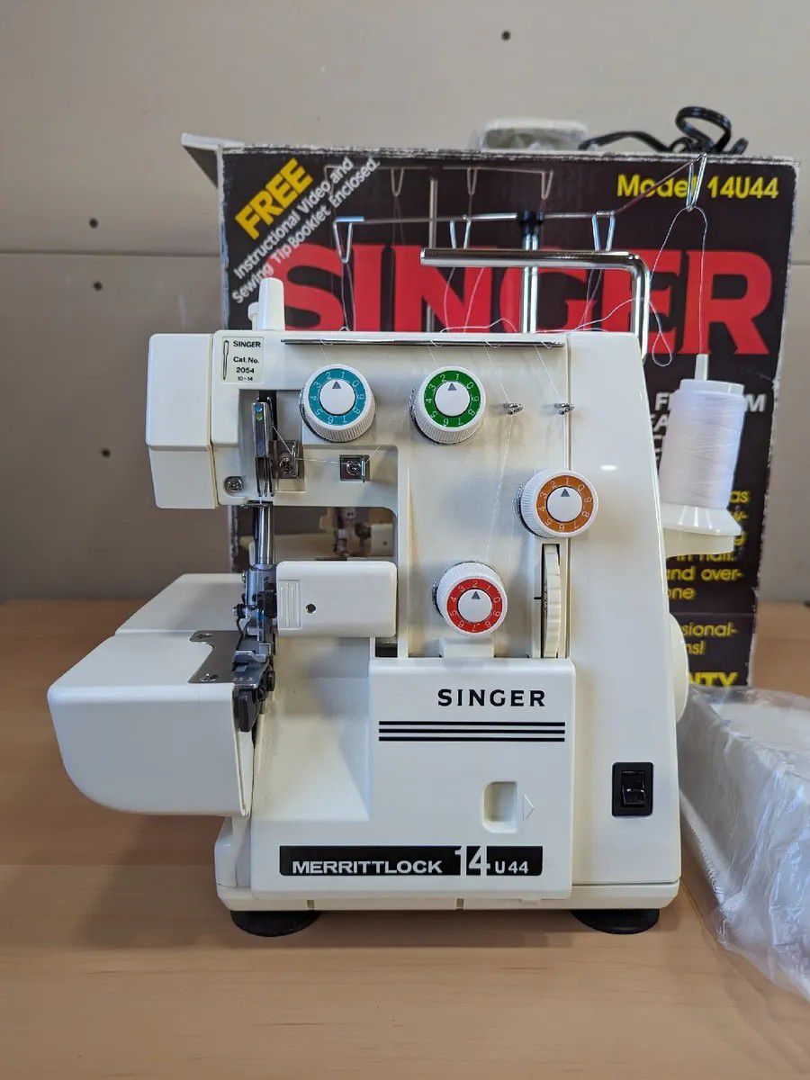 Singer Merrittlock 14u44 Sewing Machine - Extras And Original Box Tested Working

