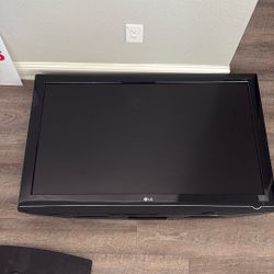 40 Inch LG HD TV 
