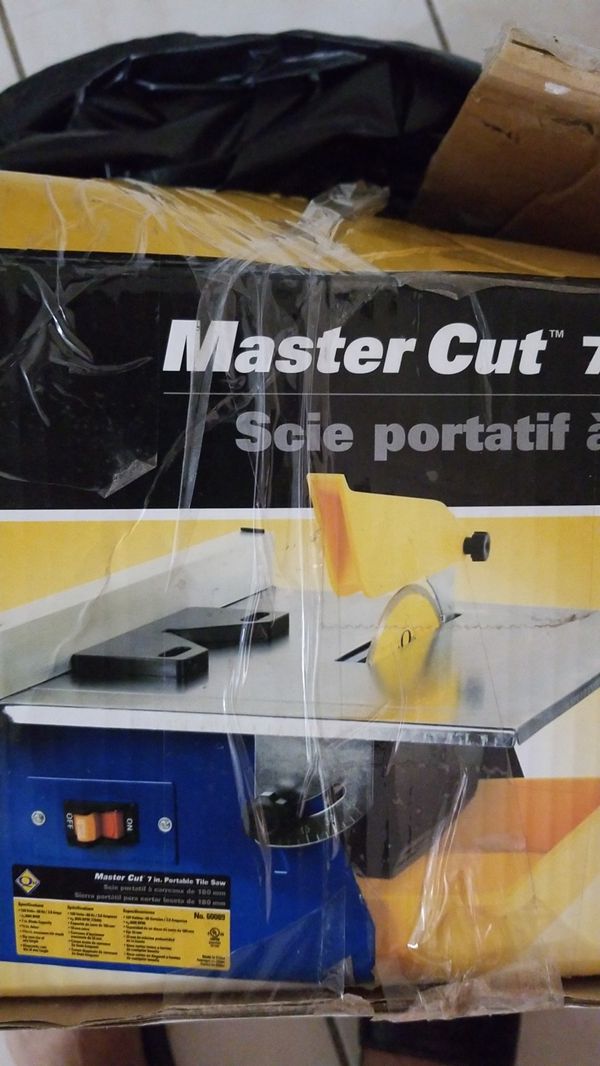 (Q ep ) Master Cut 7 inch portable tile saw cutters for Sale in Miami