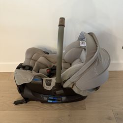 Nuna Car seat 