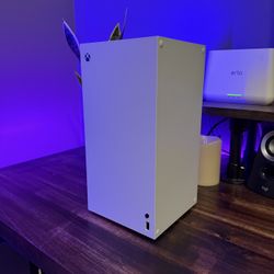White Xbox Series X 