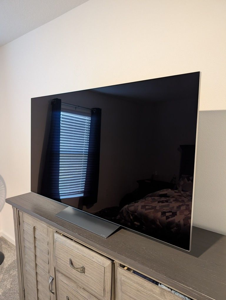 LG Electronics 55-inch G2 OLED evo Gallery Edition TV - OLED55G2PUA