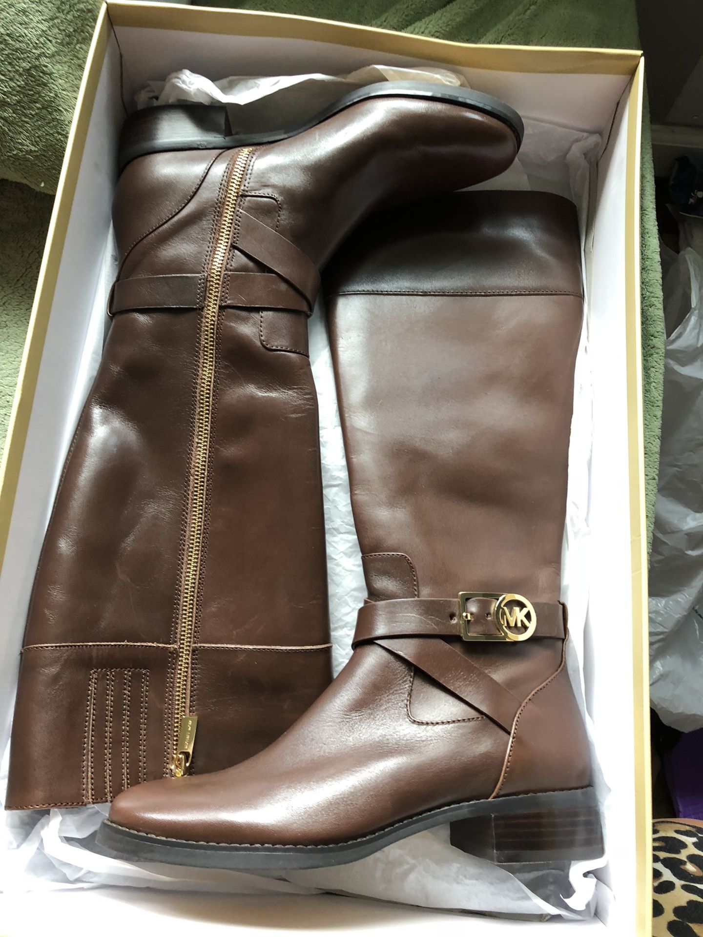 Authentic Michael kors brown boots woman’s size 8