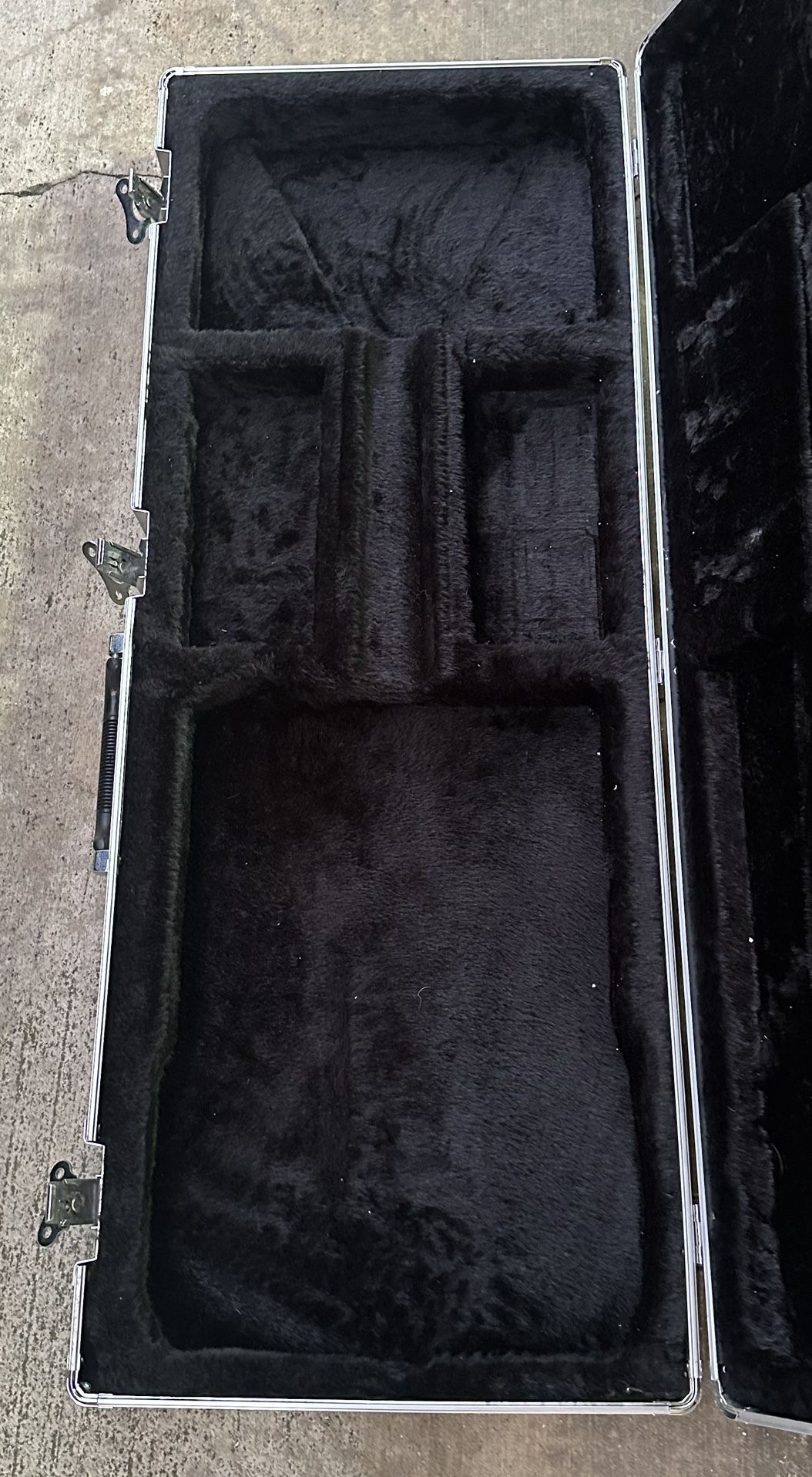 Anvil Style Electric Guitar Case. Fits Fender Gibson Dean etc