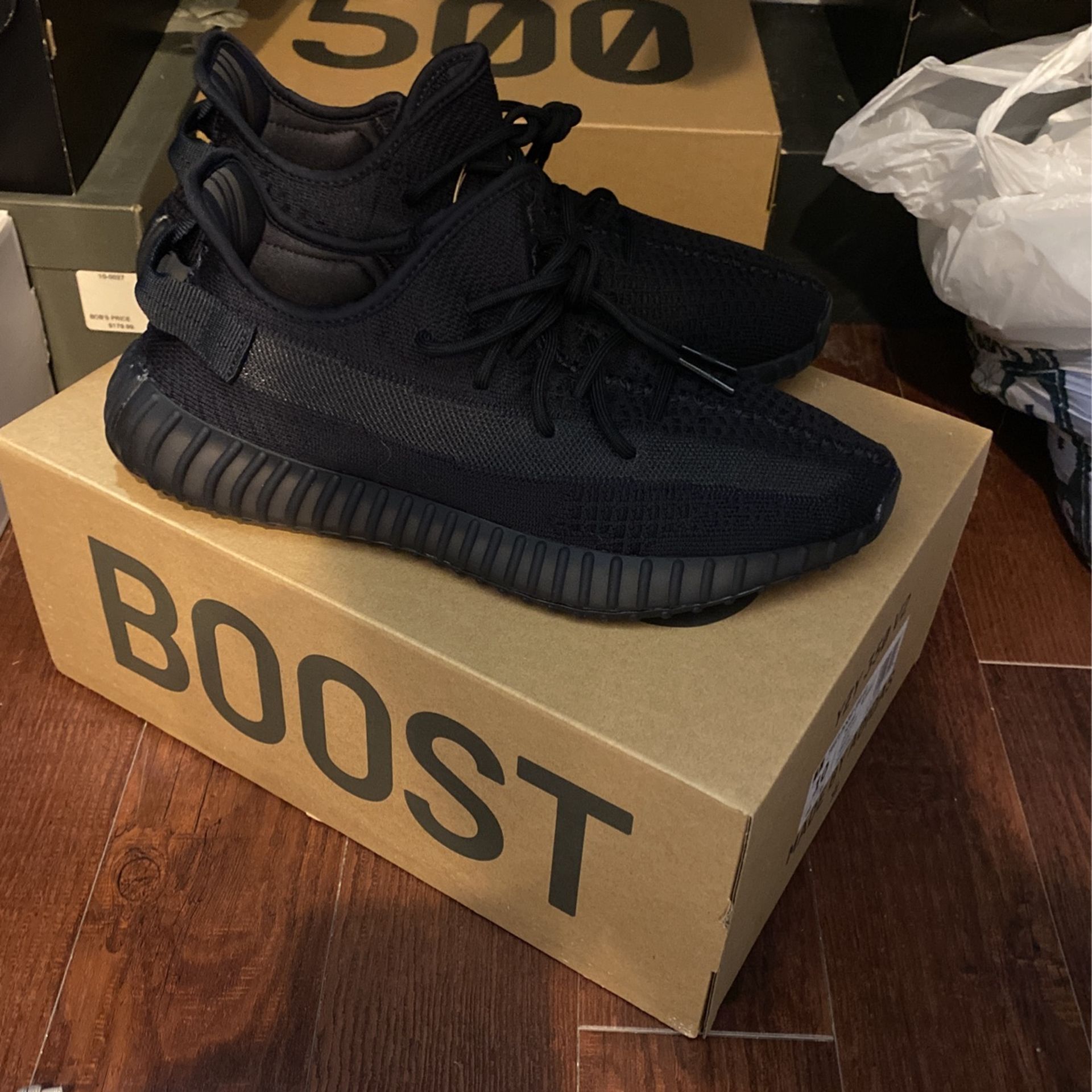 Yeezy 350v2 Sz 10