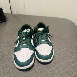 Nike Dunk Low Michigan State 