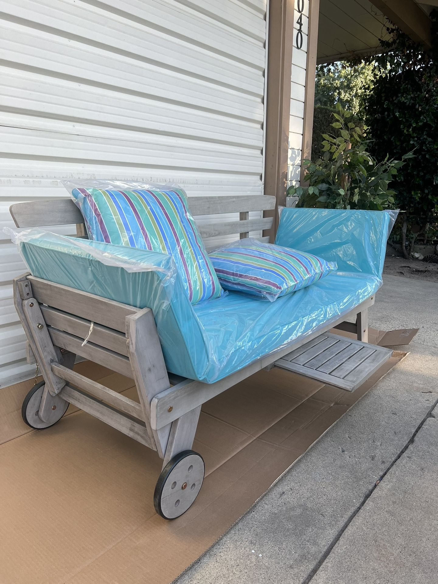 NEW PATIO BENCH WITH CUSHION AND PILLOWS