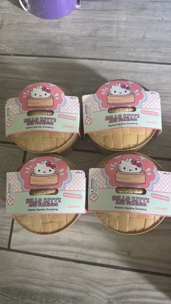 Hello Kitty and Friends Mystery Squishy Dumpling