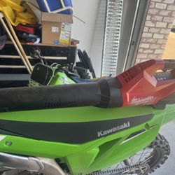 Milwaukee Fuel Blower