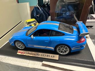 Maisto Porsche 911 GT3 RS 4.0 Die-Cast Model