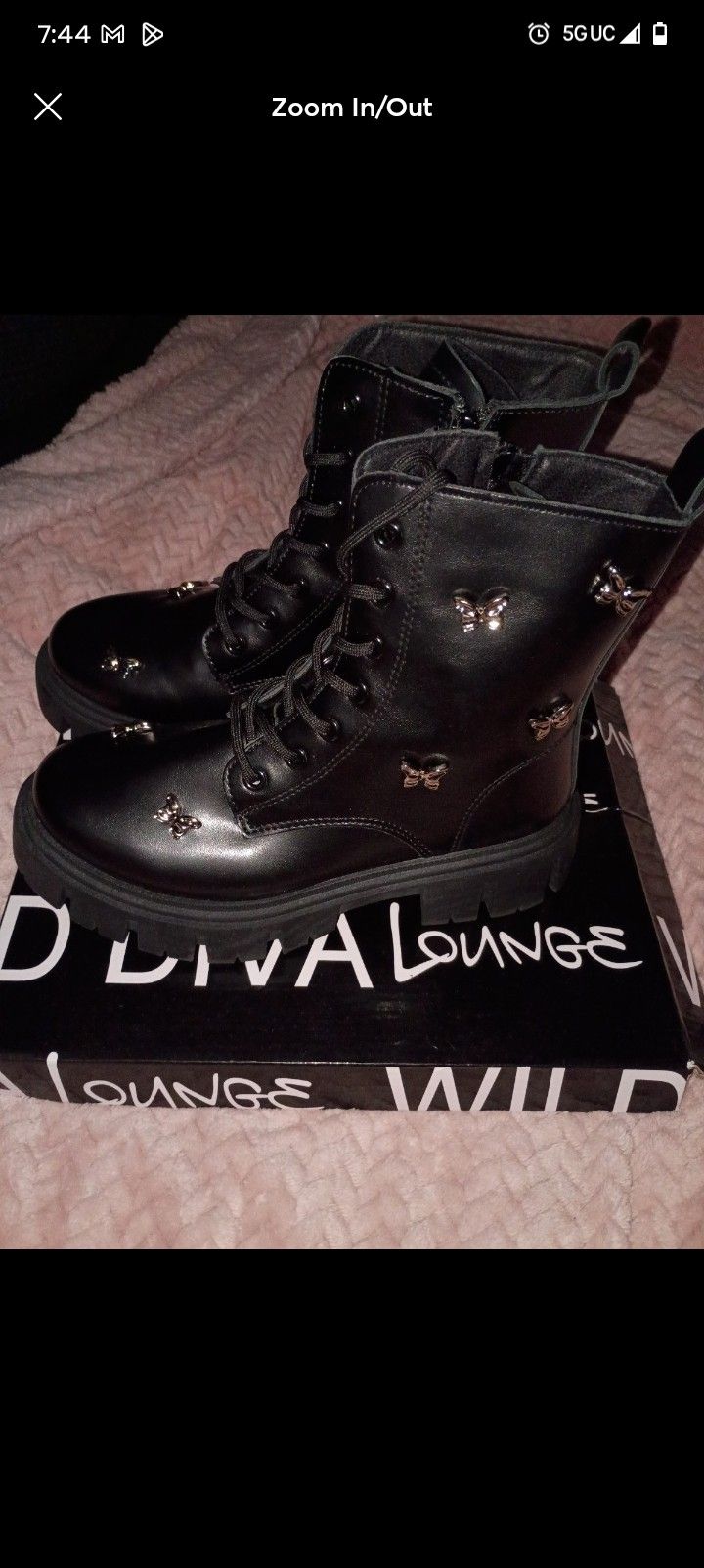 SIZE 7 BUTTERFLY COMBAT BOOTS