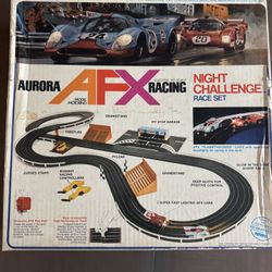 Aurora AFX Racing Night Challenge Set